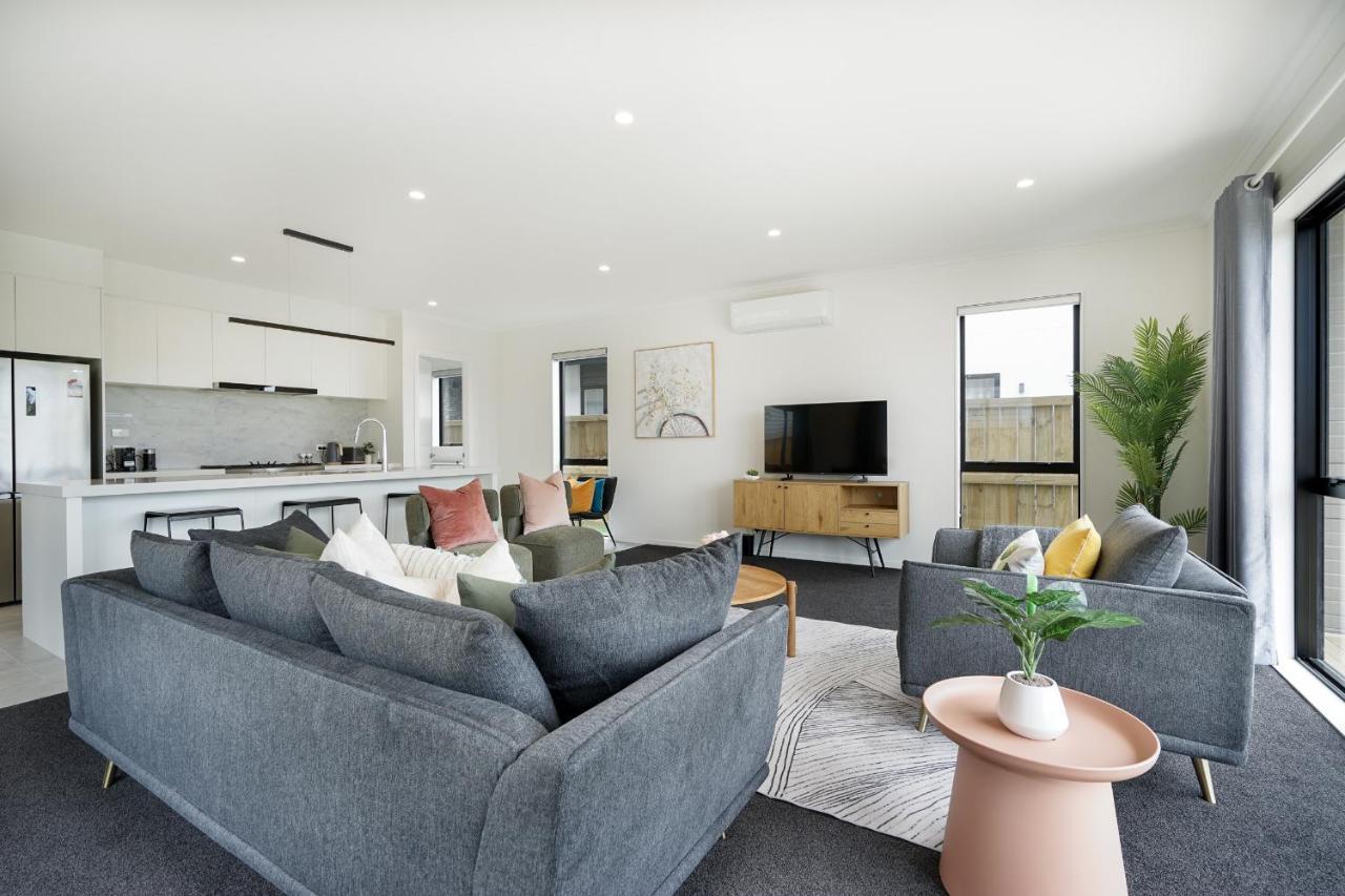 Fabulous River View - Brand New House In Hamilton Exterior photo